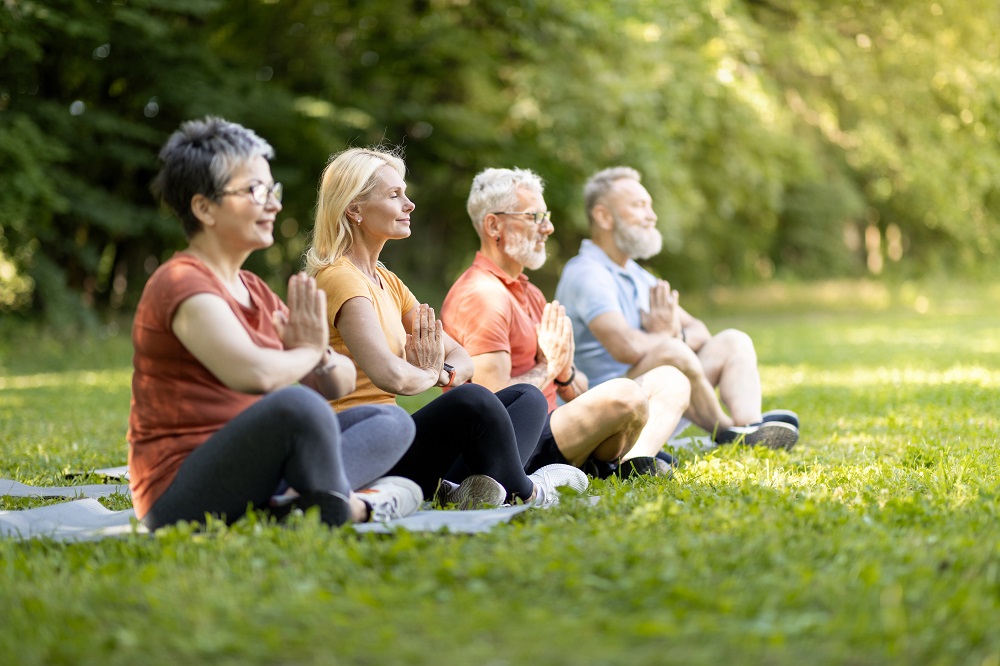 actividades personas mayores yoga